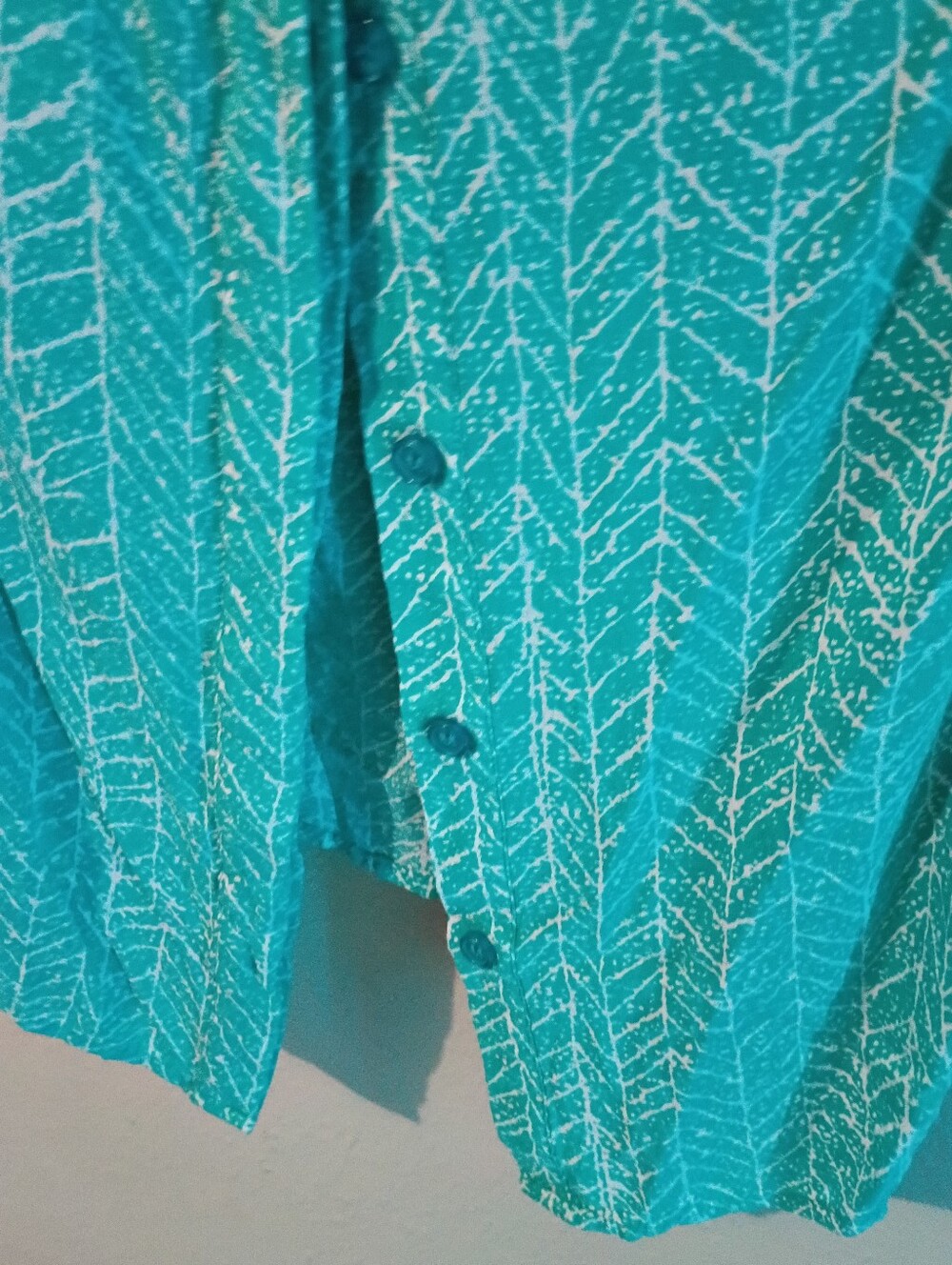 Anne Carson Size Medium Teal V-Neck Button Front Sleeveless Top - Picture 3 of 4